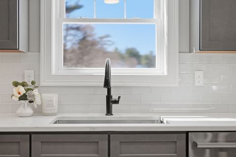 212 Montgomery Rd Westfield MA 01085