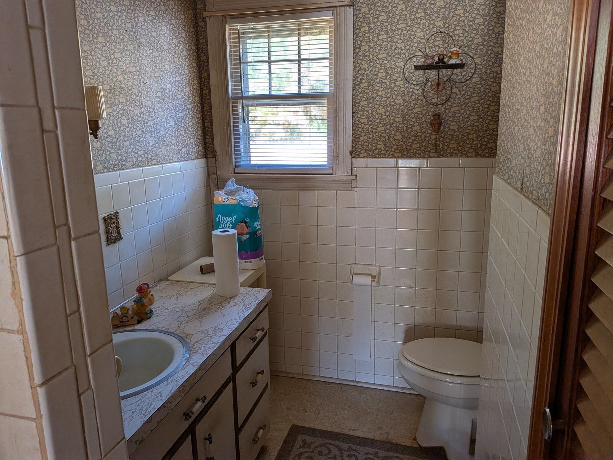 702 Belchertown Rd, Ware, MA Photo #17