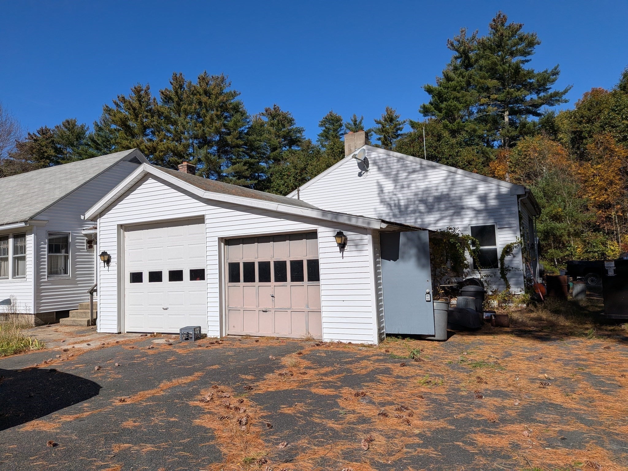 702 Belchertown Rd