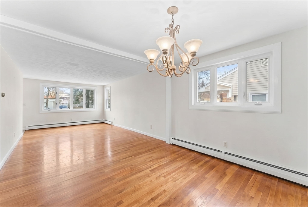 33 Fairchild Ave