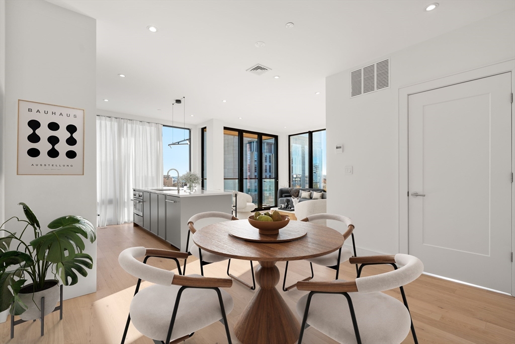 595 Albany Street 401