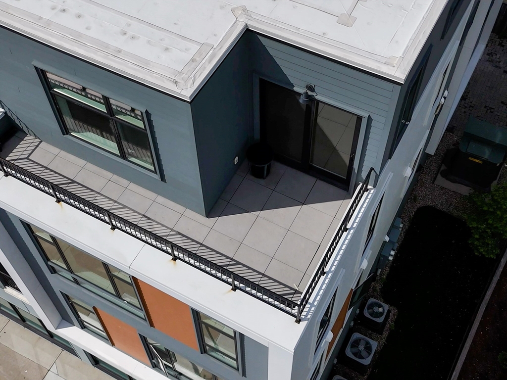 1 Loring Street 4