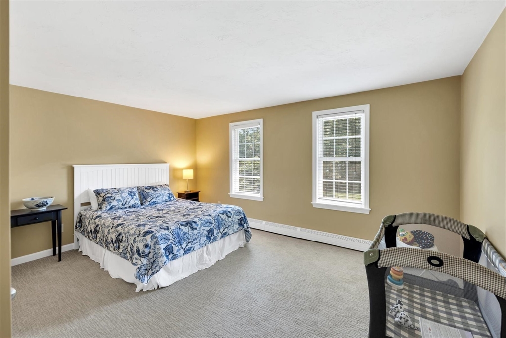 53 Thornberry Cir, Mashpee, MA Photo #33