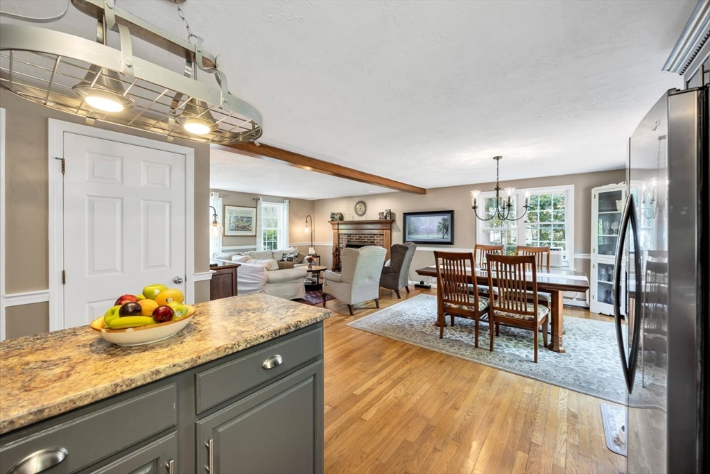53 Thornberry Cir, Mashpee, MA Photo #24