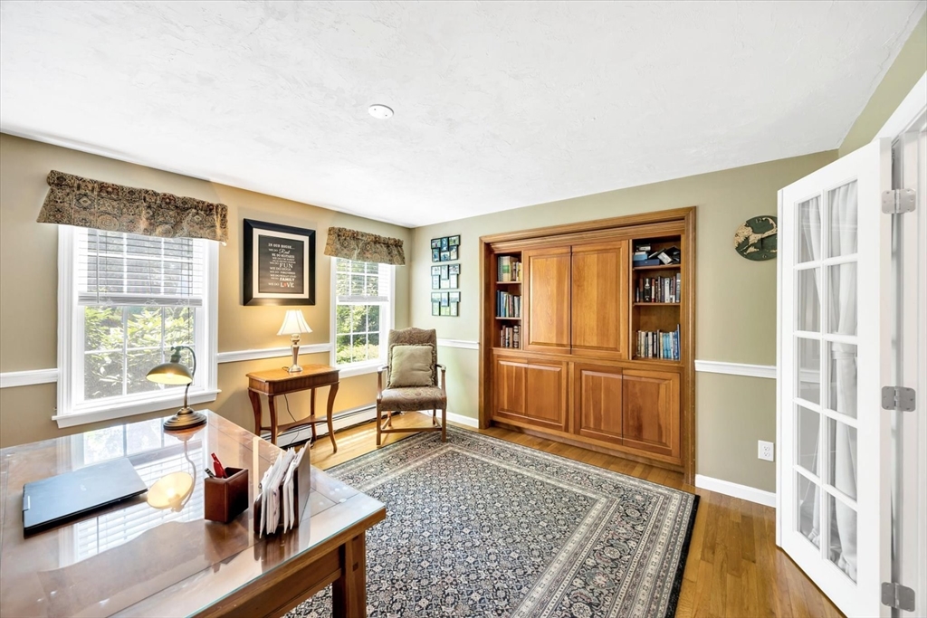 53 Thornberry Cir, Mashpee, MA Photo #21