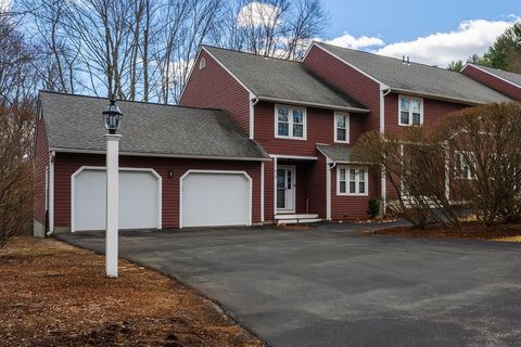Photo of 8 Laurelwood Dr #8, Hopedale, MA 01747 (MLS # 73489694)