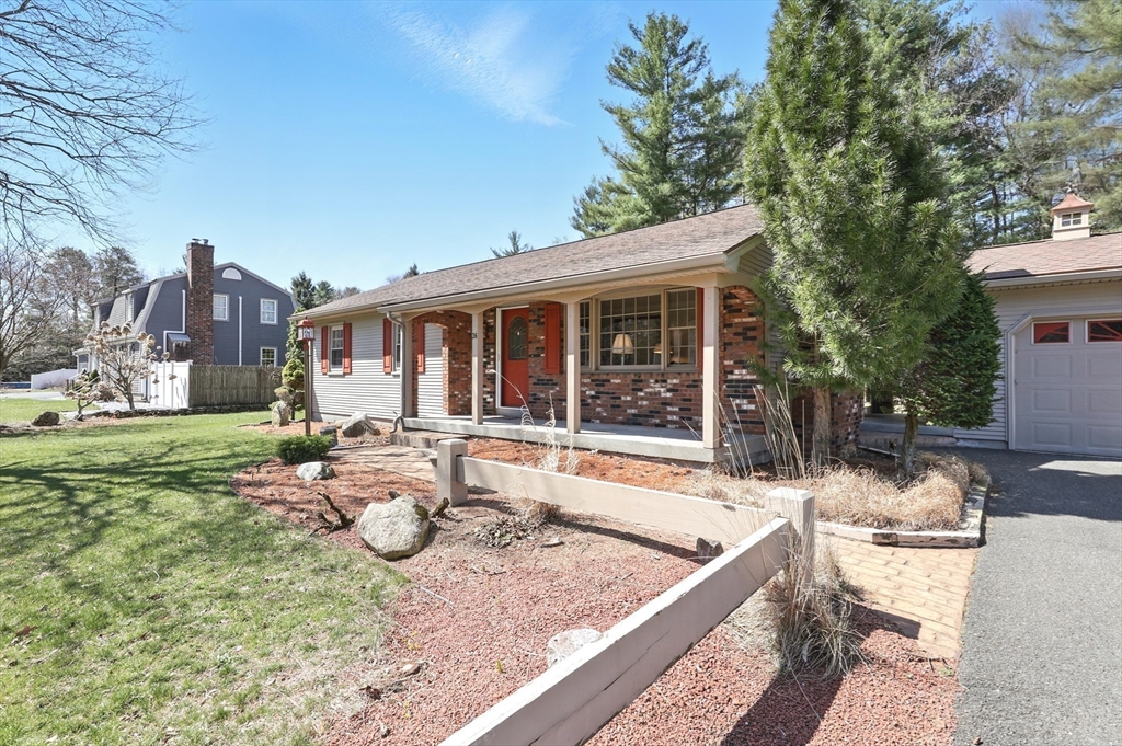 36 Colony Cir