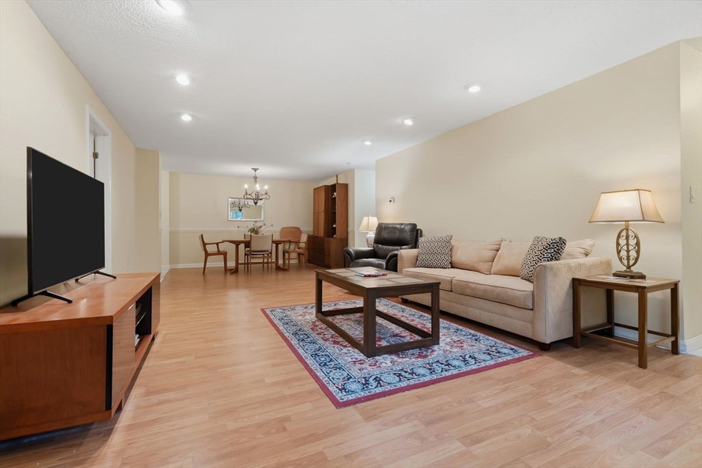 9 Ledgewood Way 22