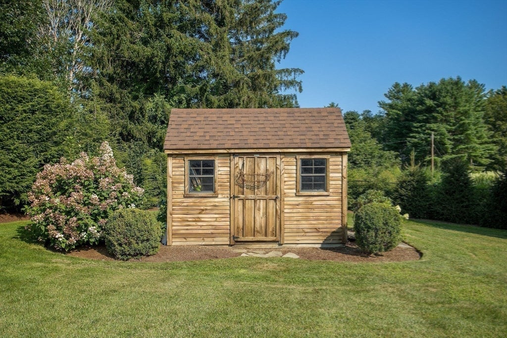 22 Post Rd, Lenox, MA, 22 Post Rd, Lenox, MA Photo #33