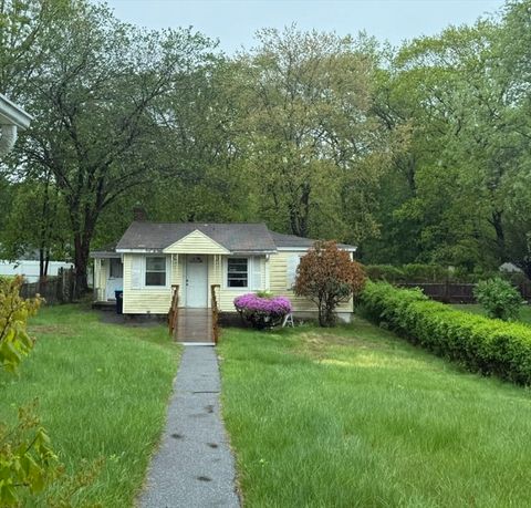 40 Phillips Ave Shrewsbury MA 01545