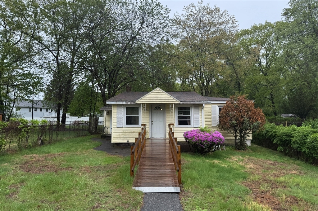 40 Phillips Ave