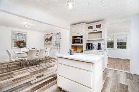 Photo of 28 Holly Drive, Gardner, MA 01440 (MLS # 73469434)