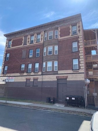 2942-2946 Main St