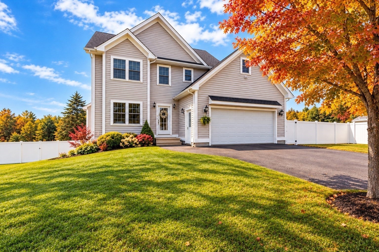 19 Lighthouse Ln