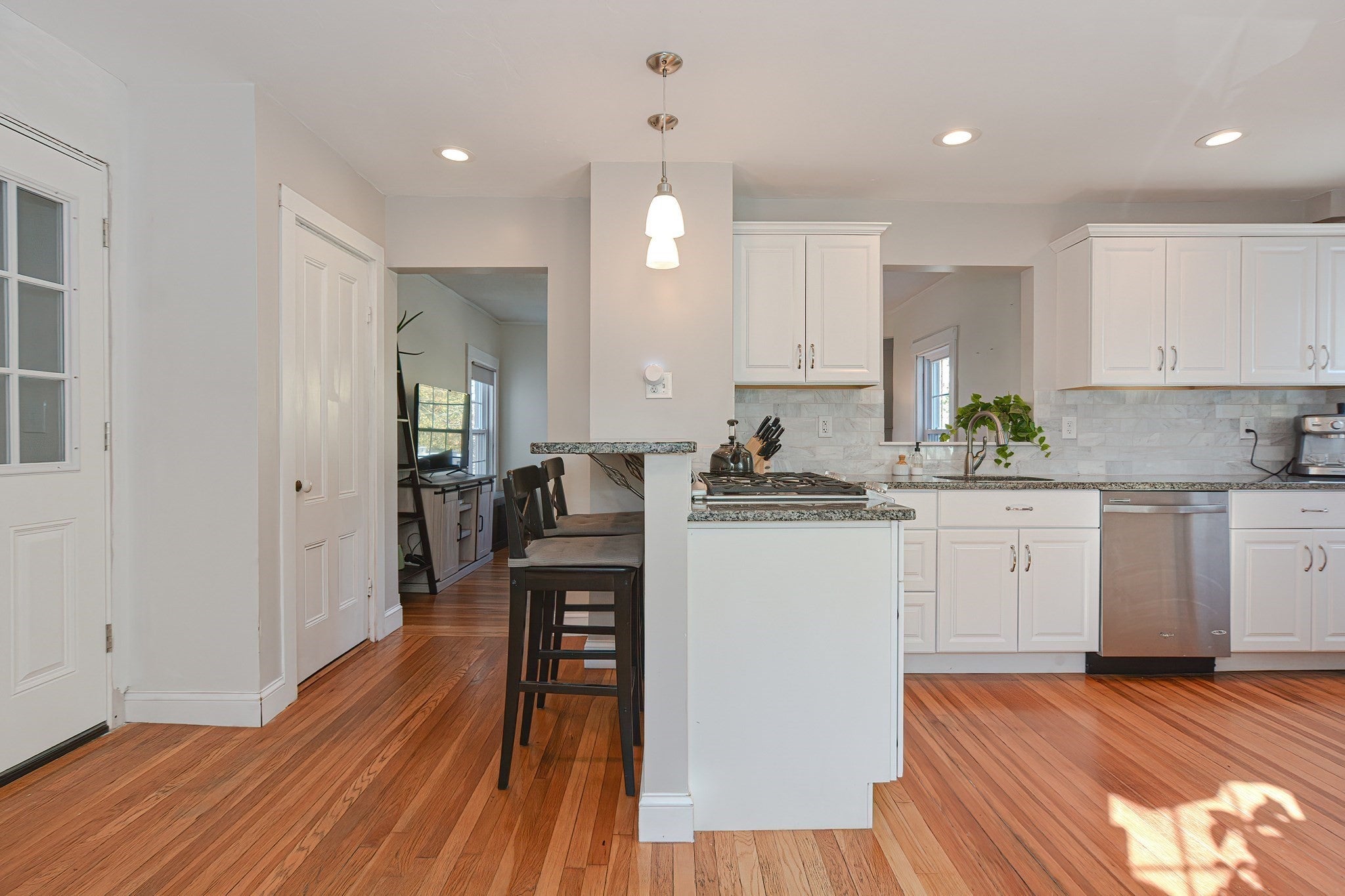 204 Front St #2, Weymouth, MA, 204 Front St #2, Weymouth, MA Photo #2