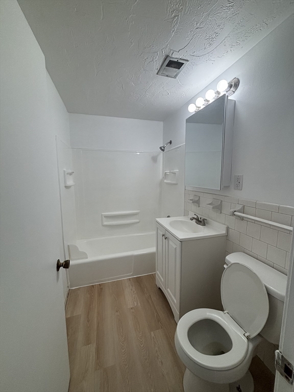 707 Bedford Street 9