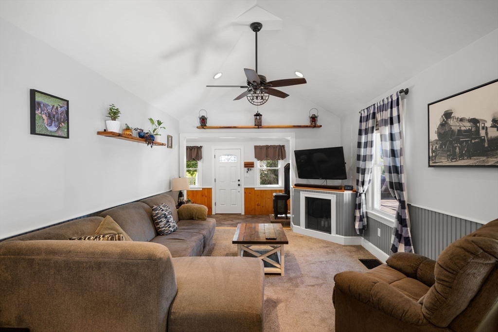 55 Winthrop Ave