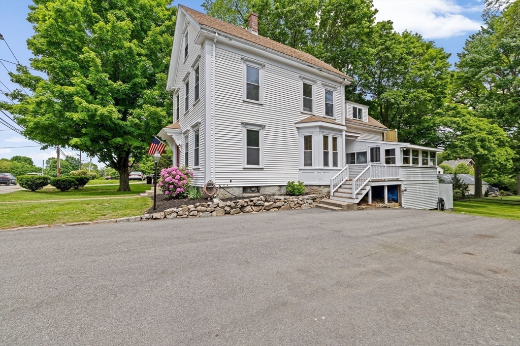 225 Pleasant St