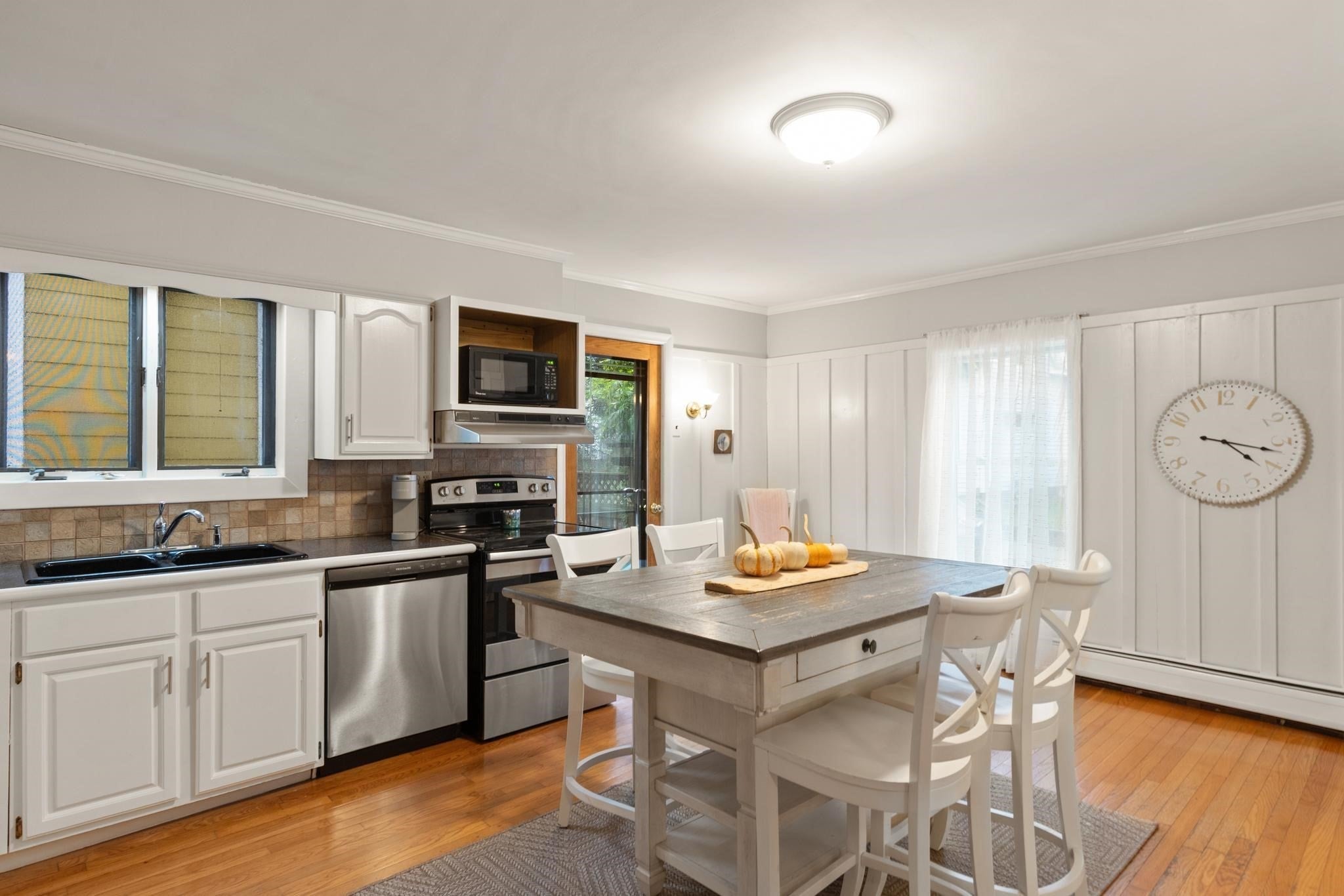15 Myrtle St, Beverly, MA, 15 Myrtle St, Beverly, MA Photo #8