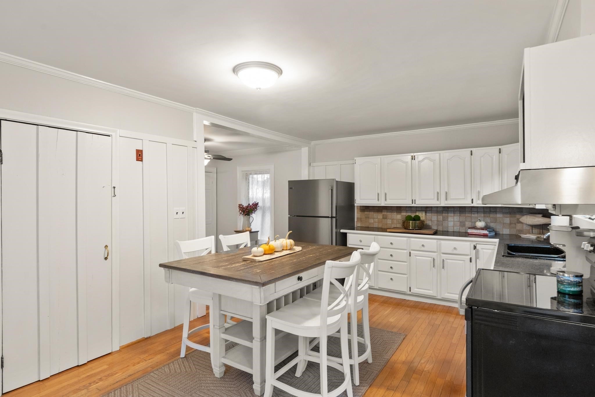15 Myrtle St, Beverly, MA, 15 Myrtle St, Beverly, MA Photo #10