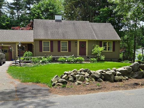 96 Wakefield St Reading MA 01867