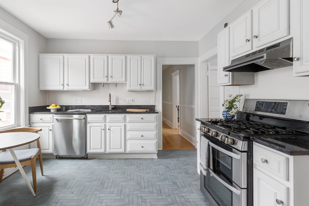 39 Calvin St 3