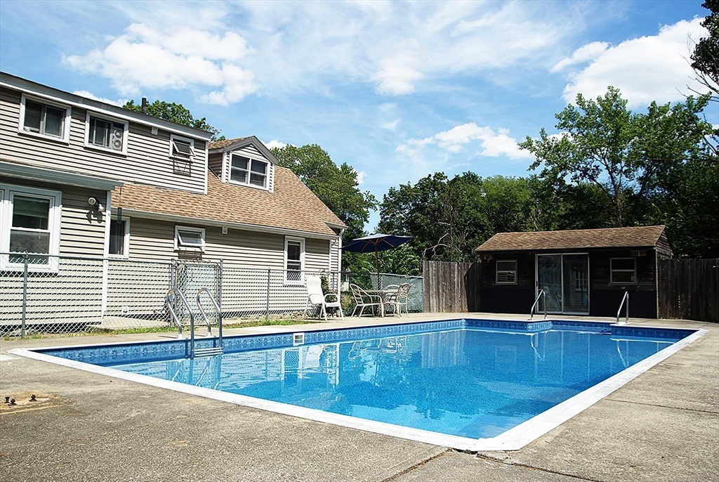 57 Swan Ave