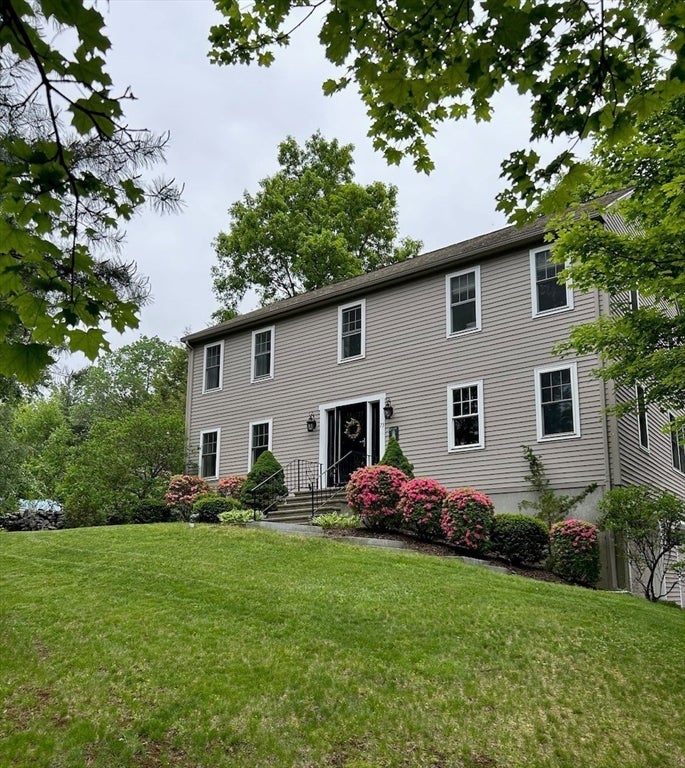 Photo of 73 Maynard St, Northborough, MA