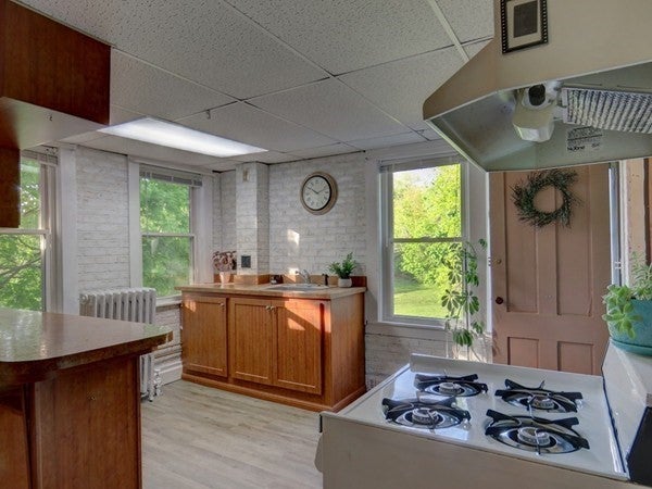 158 Franklin ST #2, Whitman, MA, 158 Franklin ST #2, Whitman, MA Photo #4