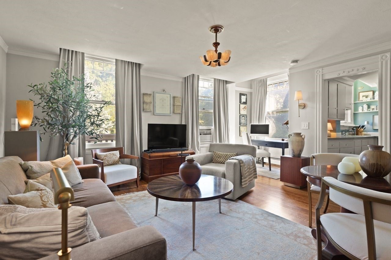 156 Chestnut Ave 6