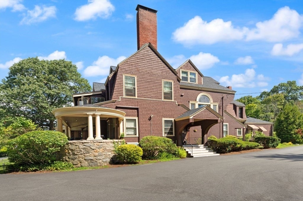 Photo of 156 Chestnut Ave, North Andover, MA