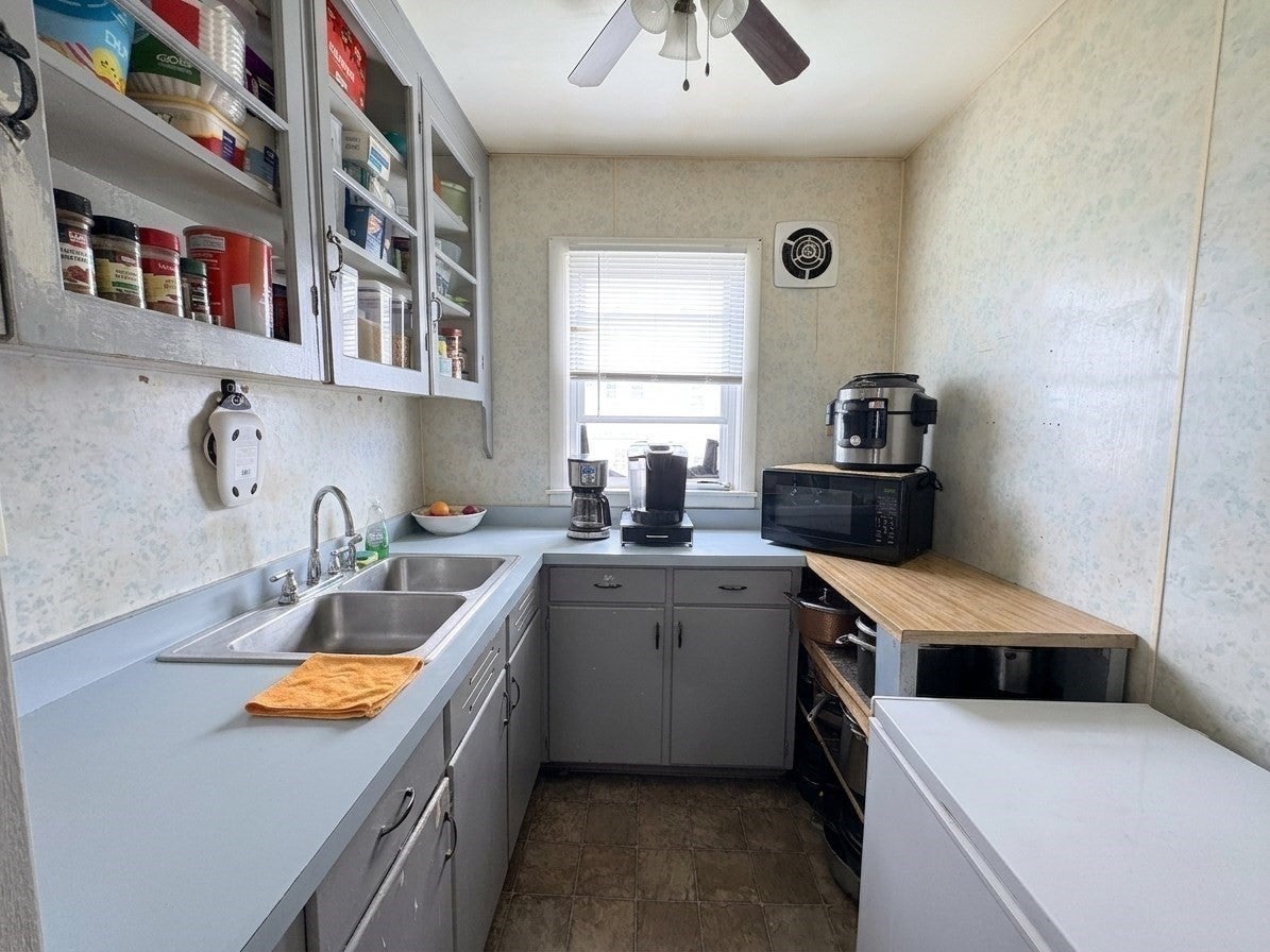 66 Whitman St, New Bedford, MA, 66 Whitman St, New Bedford, MA Photo #8