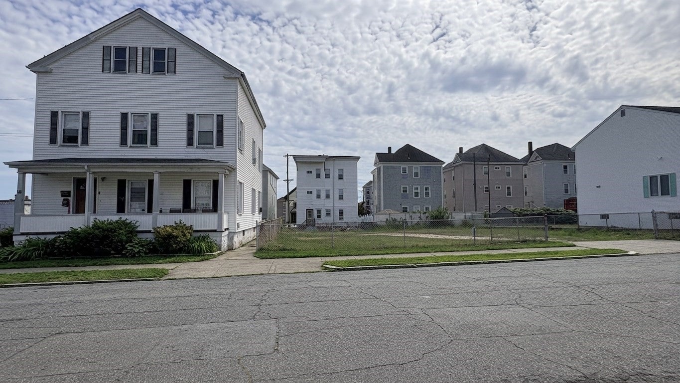 66 Whitman St, New Bedford, MA, 66 Whitman St, New Bedford, MA Photo #2