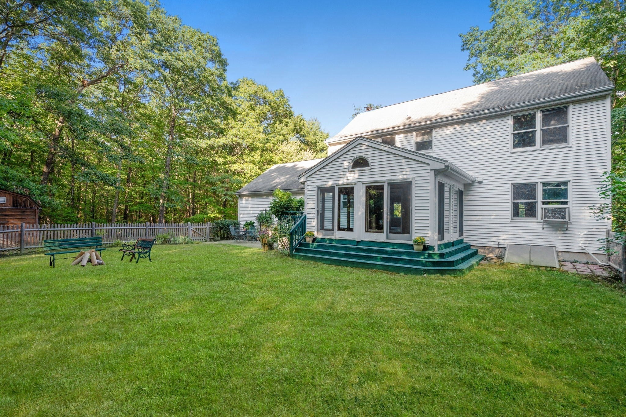 8 Bush Road