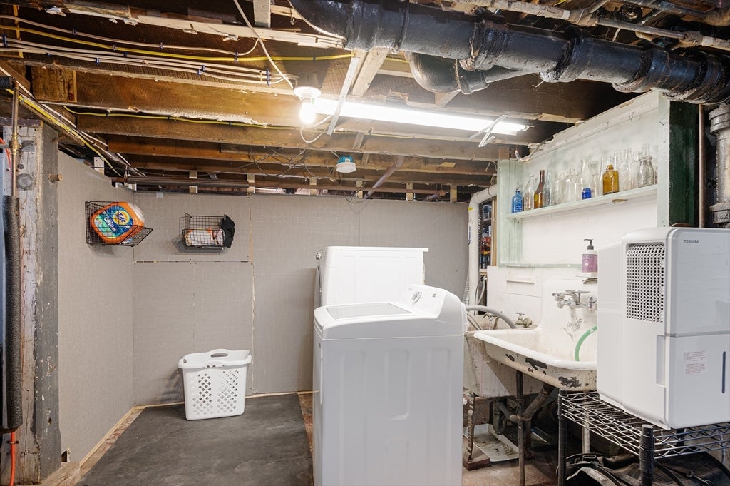 35 Carter Rd, Worcester, MA, 35 Carter Rd, Worcester, MA Photo #17