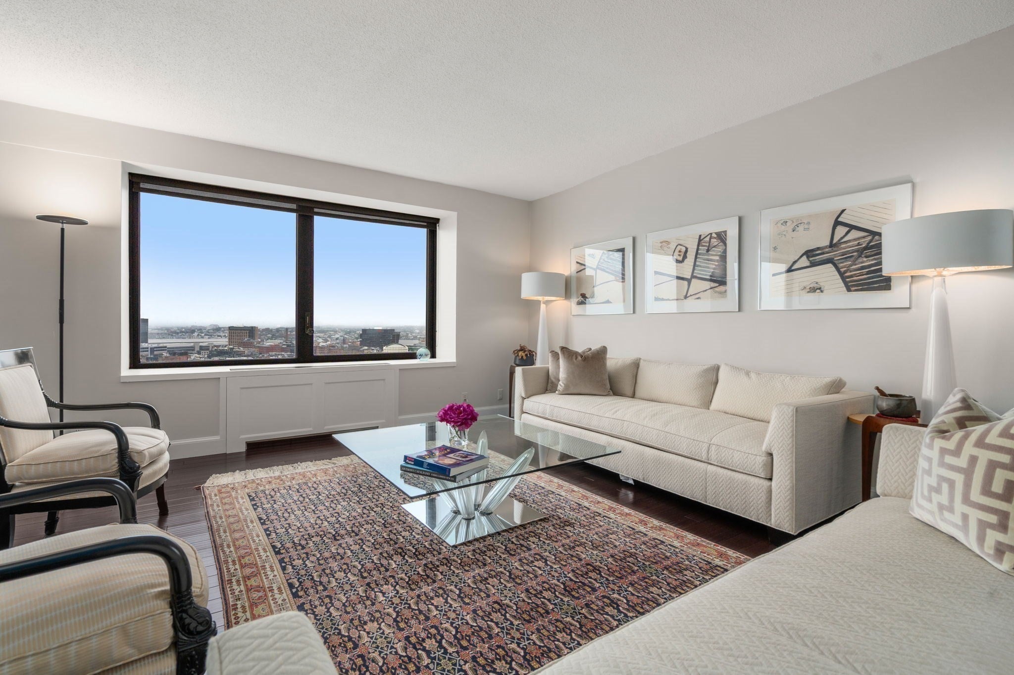 85 E India ROW