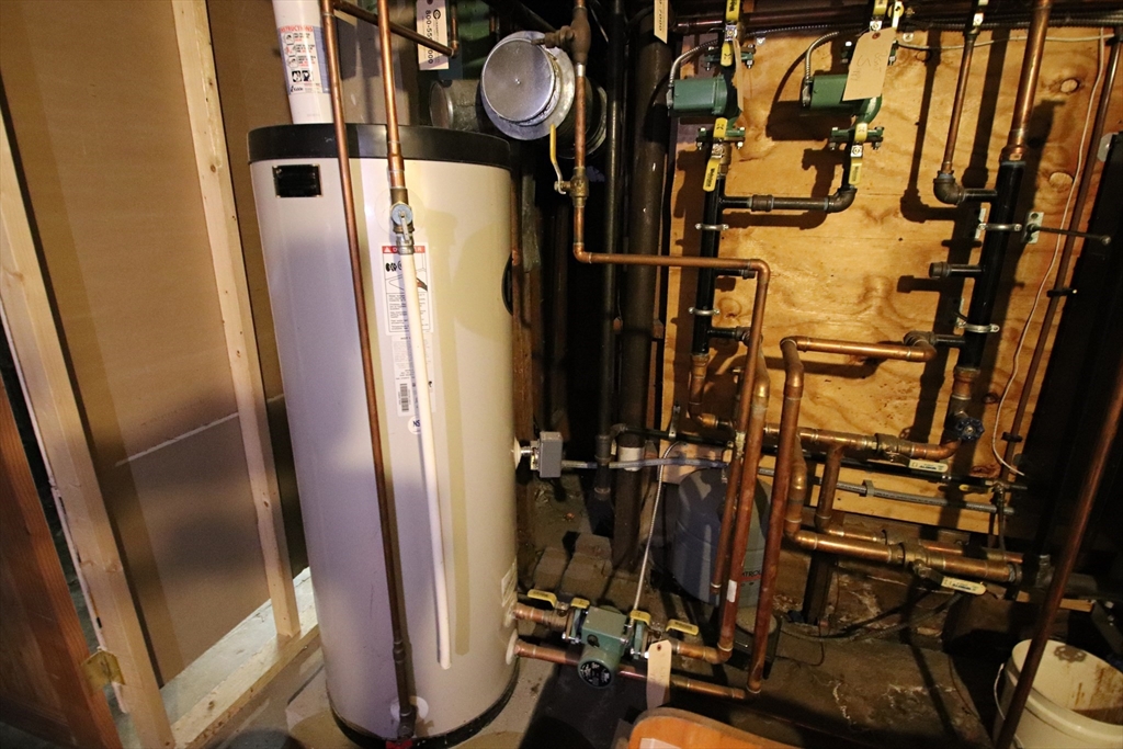 Saugus, Massachusetts 01906, United States, 3 Bedrooms Bedrooms, ,4 BathroomsBathrooms,Residential,Active,144561