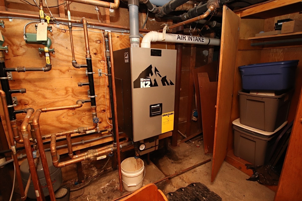 Saugus, Massachusetts 01906, United States, 3 Bedrooms Bedrooms, ,4 BathroomsBathrooms,Residential,Active,144561