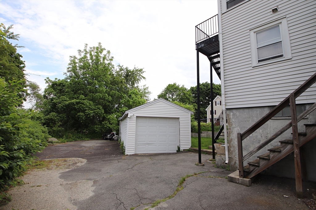 Saugus, Massachusetts 01906, United States, 3 Bedrooms Bedrooms, ,4 BathroomsBathrooms,Residential,Active,144561