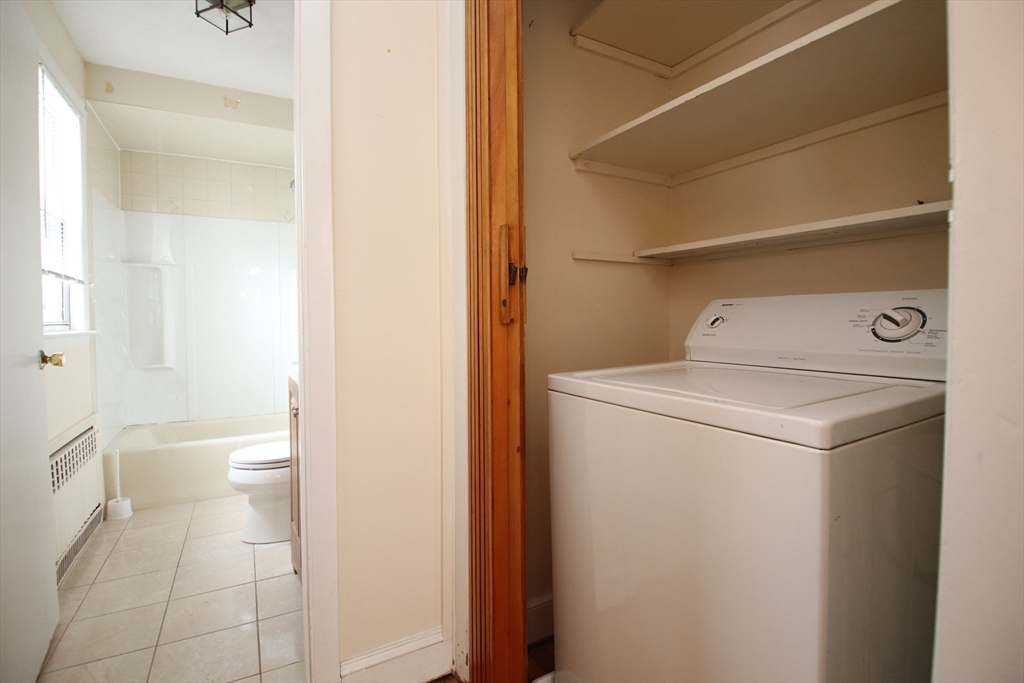 Saugus, Massachusetts 01906, United States, 3 Bedrooms Bedrooms, ,4 BathroomsBathrooms,Residential,Active,144561