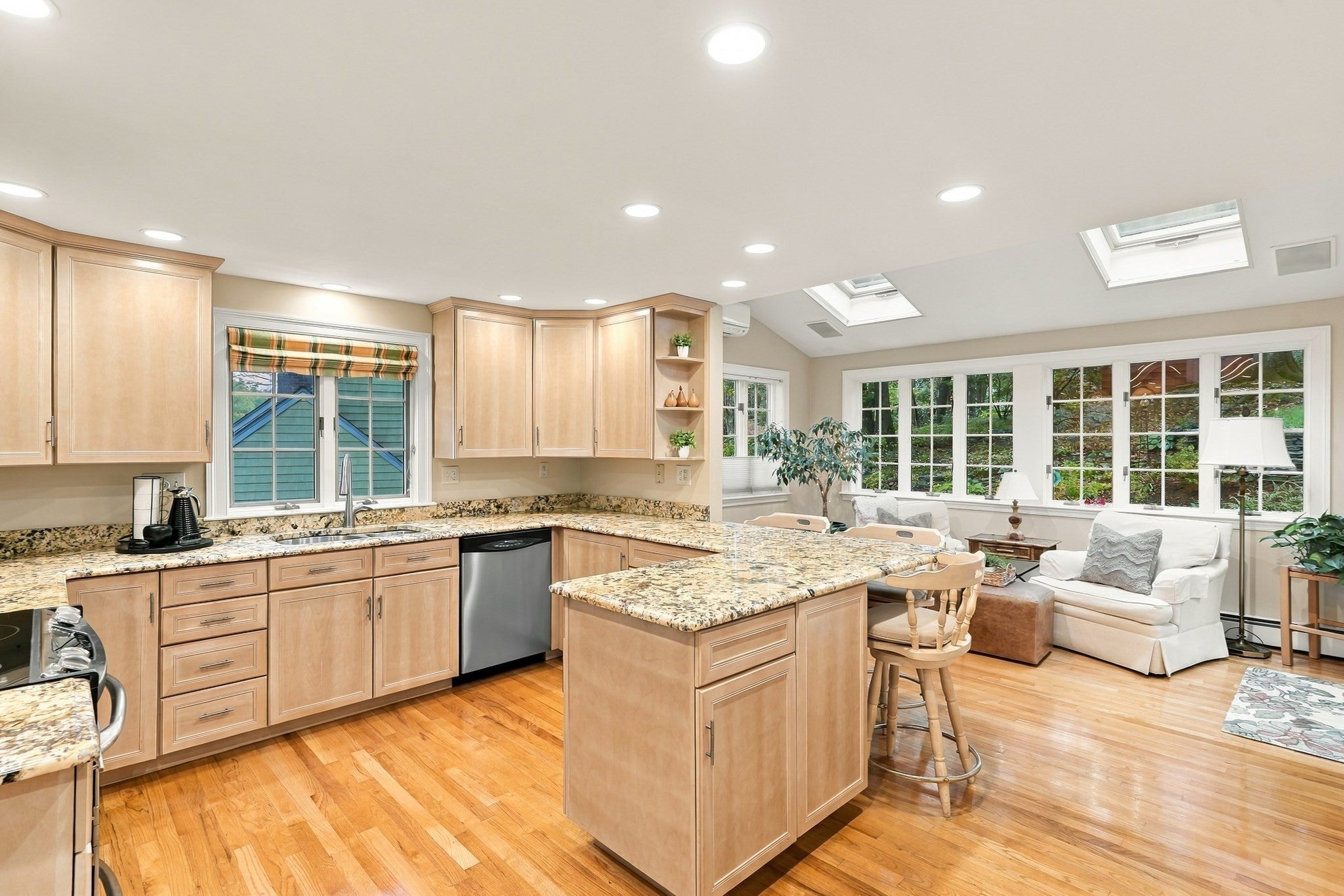 28 Ledgelawn Ave, Lexington, MA Photo #13
