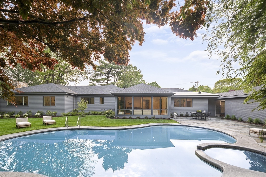 68 Mignon Rd