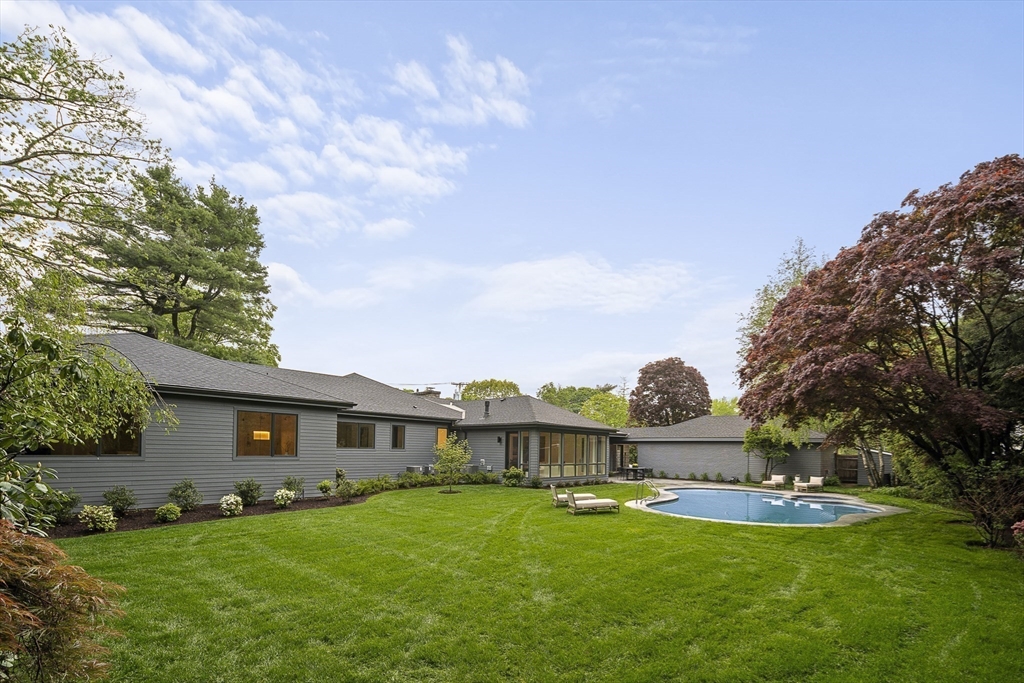 68 Mignon Rd
