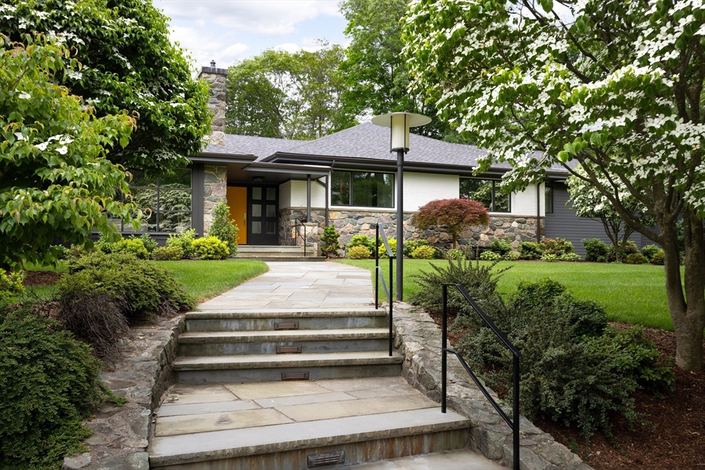 68 Mignon Rd