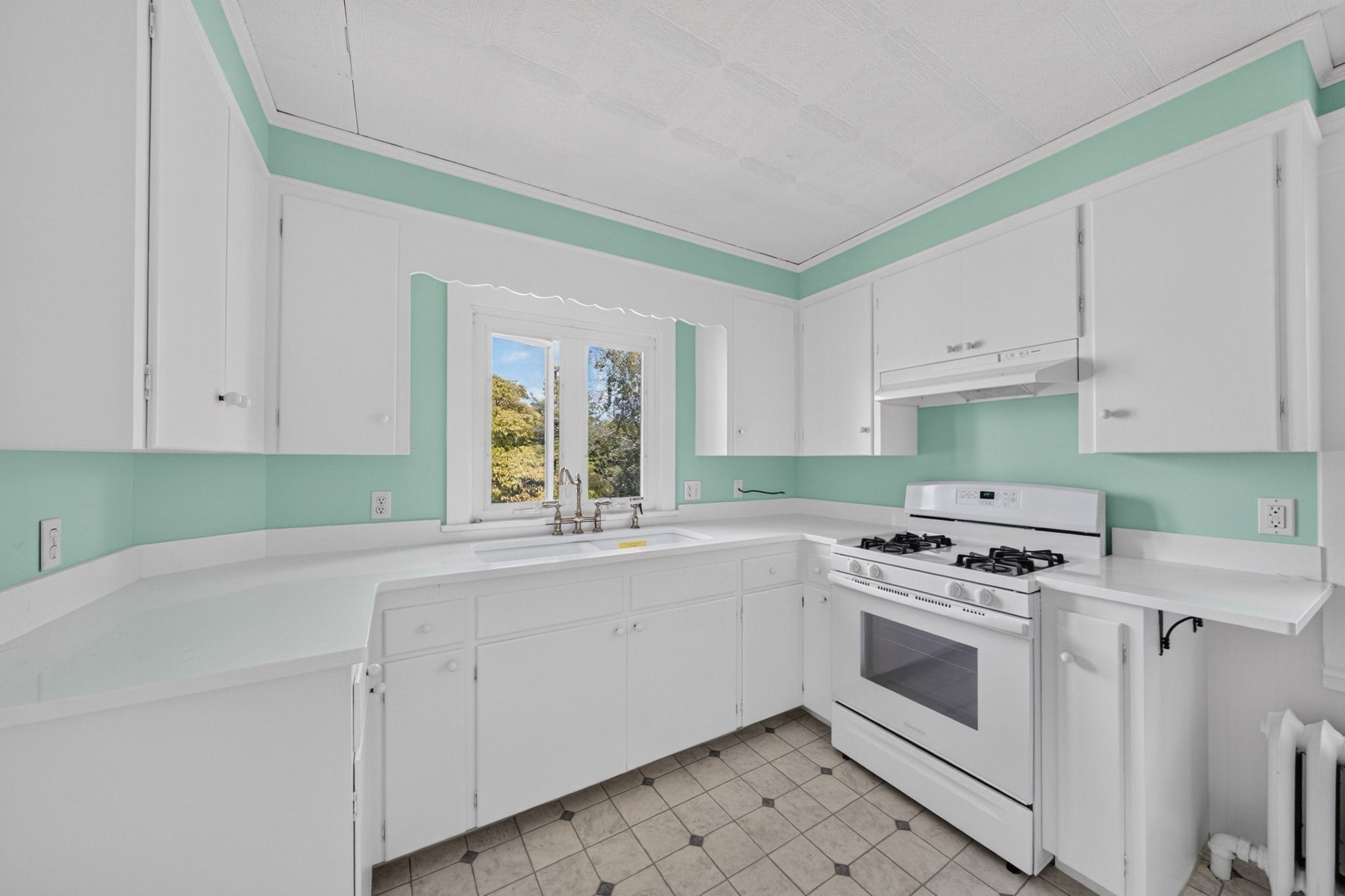 370 Maple Street #2, New Bedford, MA, 370 Maple Street #2, New Bedford, MA Photo #9