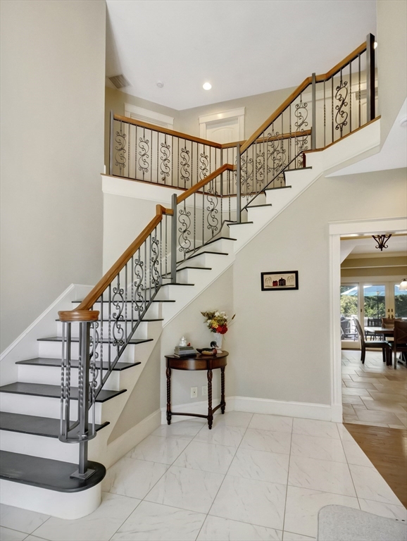 66 Poquanticut Avenue