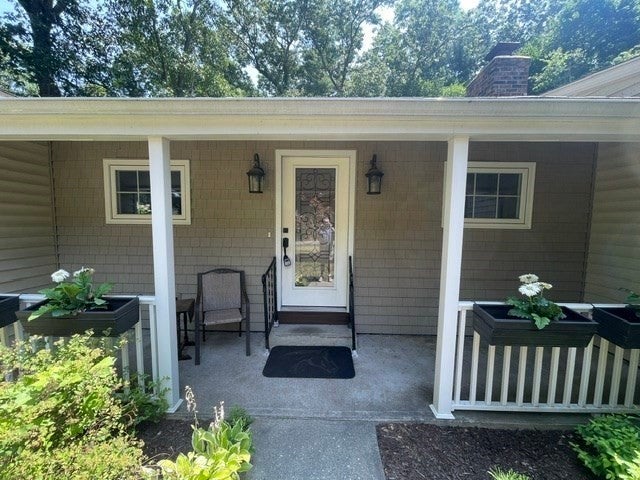 117 Hazardville Rd