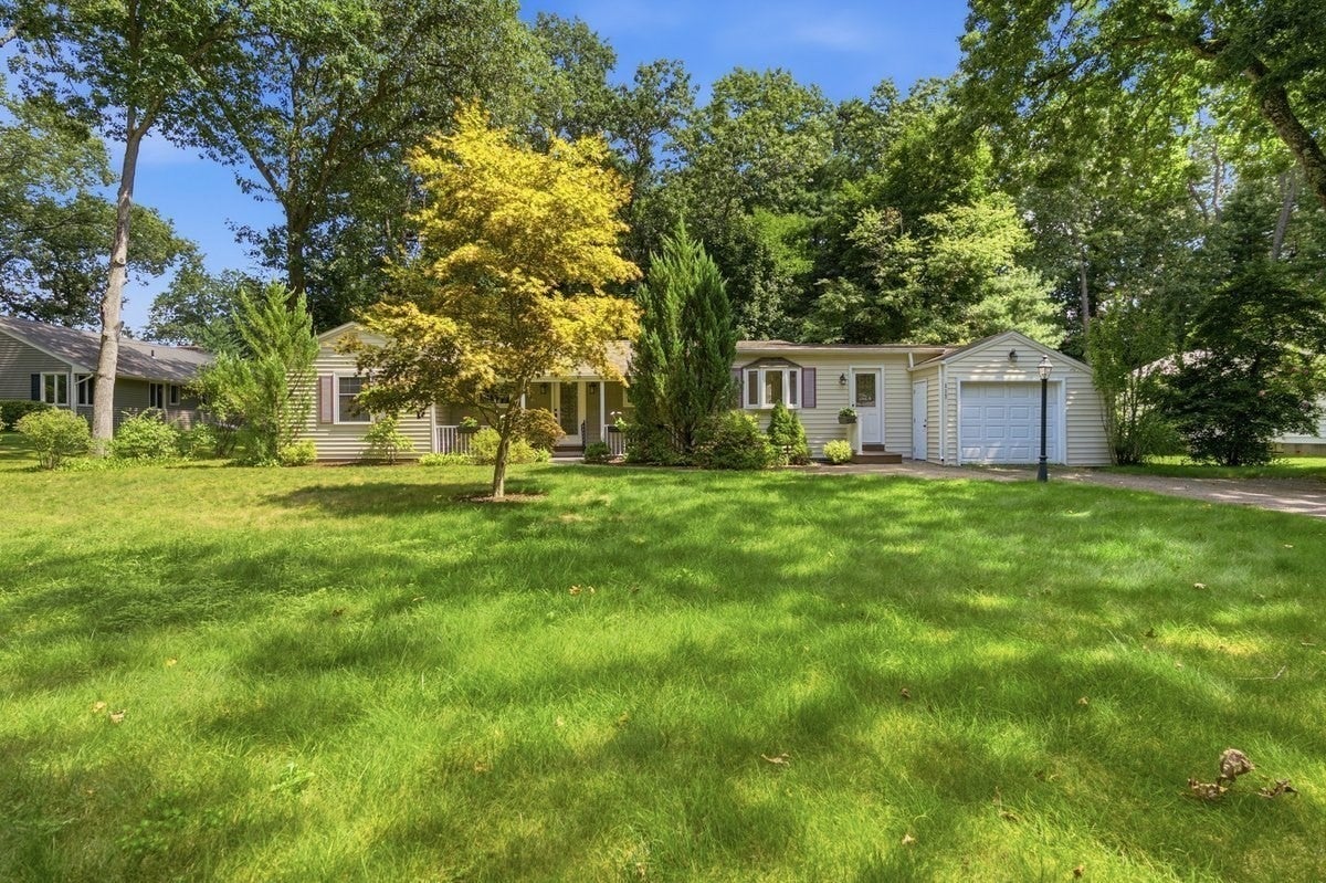 117 Hazardville Rd