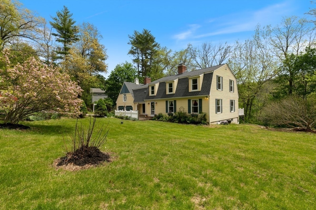 20 Old County Rd