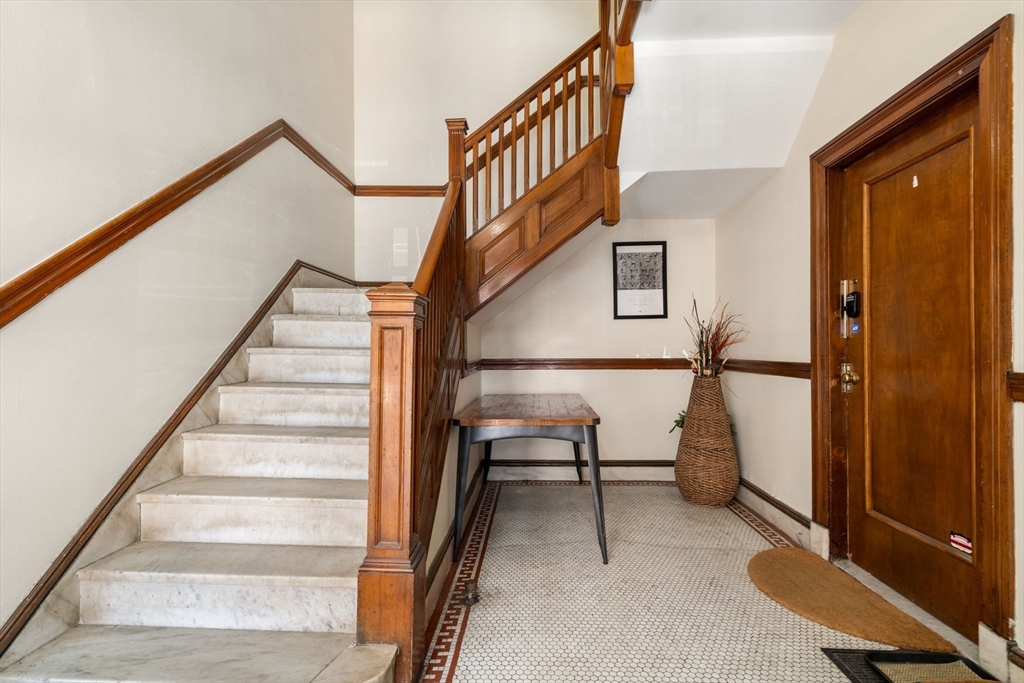 128 Sewall Ave A
